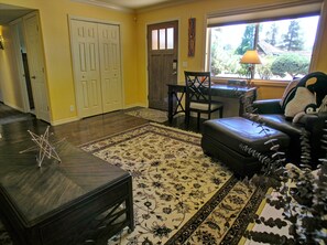 Smart TV, fireplace, books, stereo