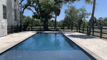 Beheizter Pool