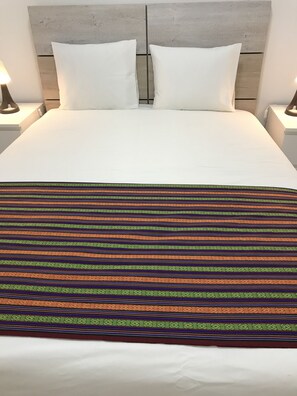 Comfort Double Room, Shared Bathroom | Hypo-allergenic bedding - Charming episode hostel (Lisbon)