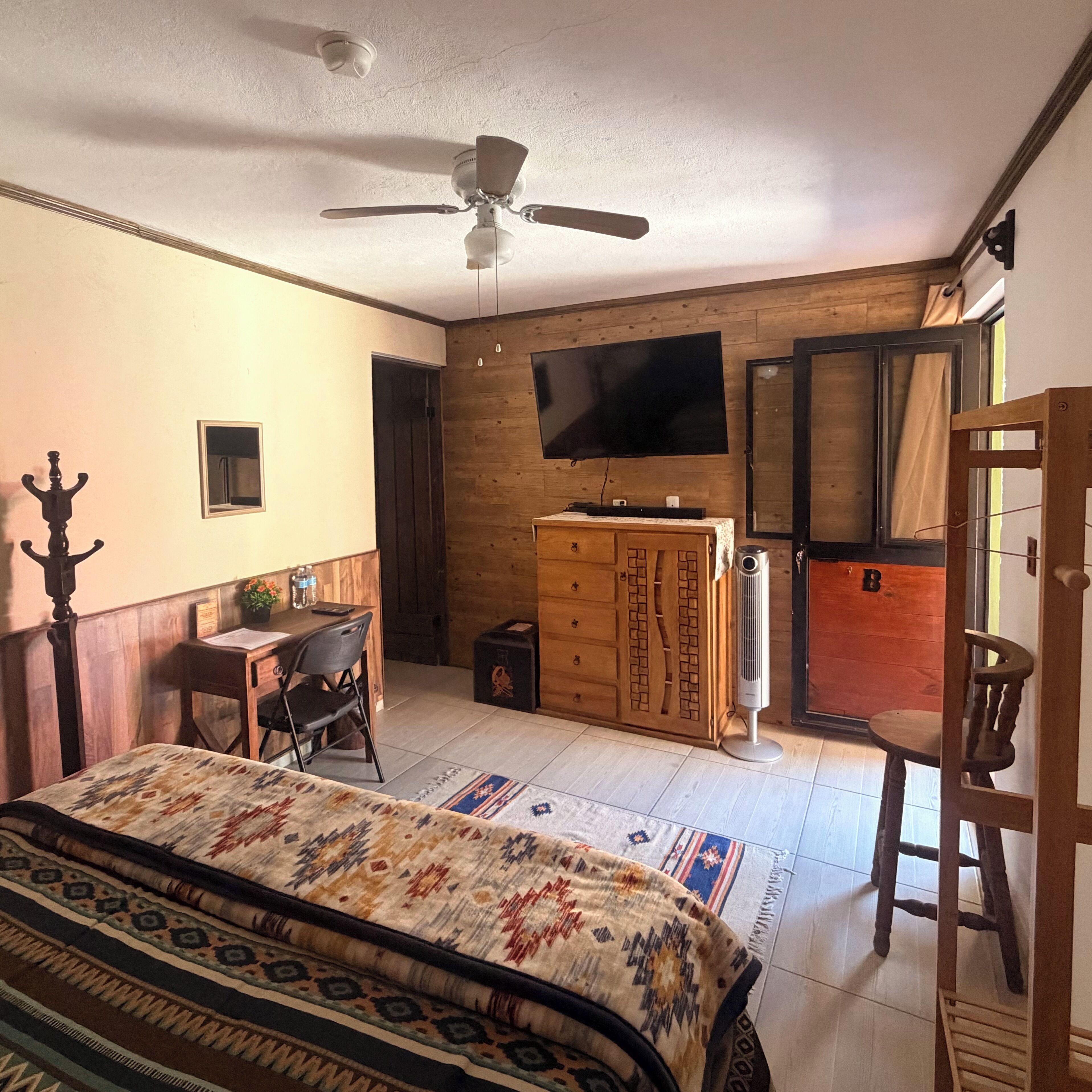 Habitación Queen Size | Down duvets, individually decorated, individually furnished, desk