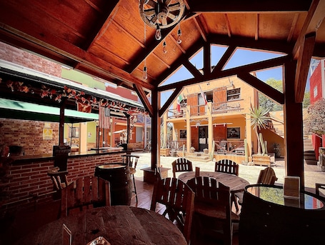 34-英寸智能电视(配备数码频道)、电视、Netflix