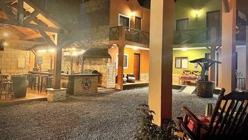 Habitación Doble Individual | Terraza o patio