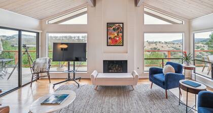 Magnificent Canyon View, Huge Deck, Outdoor Dining
