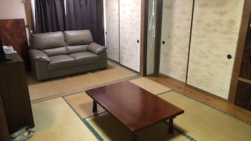 Quarto tradicional, para fumantes (Shochiku)