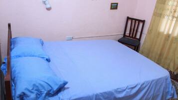 1 habitación, wifi gratis y ropa de cama