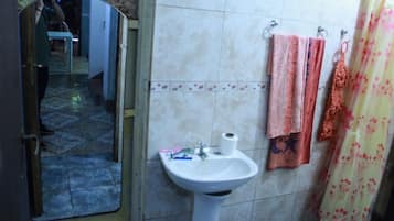 Shower, towels