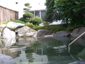 น้ำพุร้อน