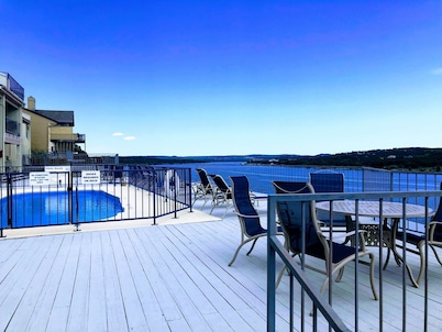 Fun N The Sun Lake Travis Resort 105