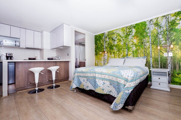 1 slaapkamer, een strijkplank/strijkijzer, gratis wifi, beddengoed