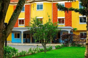 Exterior - Just at Home!!Close to the best beaches around Entebbe. (Entebbe)