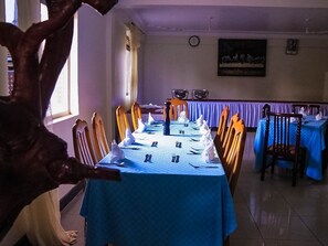 Dining - Just at Home!!Close to the best beaches around Entebbe. (Entebbe)