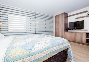 Apartment | 1 bedroom, individually decorated, individually furnished
