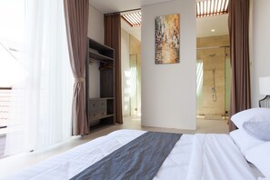 2 bedrooms, in-room safe, iron/ironing board, rollaway beds - Zen-Tao Villa (Legian)