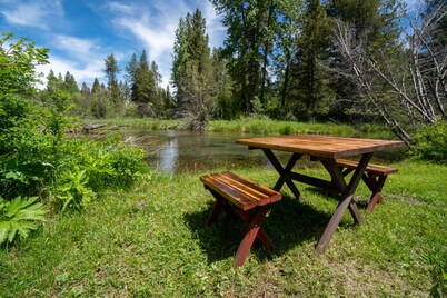 Soaring Eagle · Soaring Eagle on Fort Creek-CraterLake Bungalows