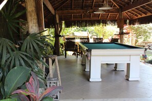 Terrace/patio - Cinematic setting amidst nature, close to beaches and waterfalls! Min. 2 days. (Vargem Grande)