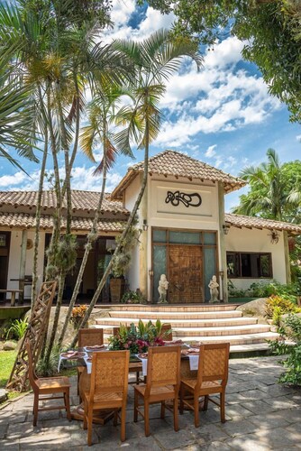 Site with 4 thousand meters for 10 people in Vargem Grande!