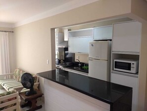 Geladeira, micro-ondas