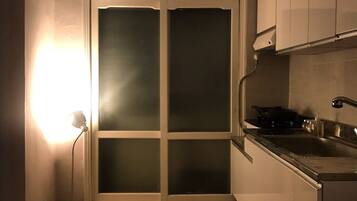 Cookware/dishes/utensils