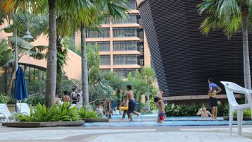 屋外プール