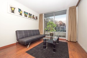 30-Zoll-Flachbildfernseher mit Kabelempfang, Fernseher