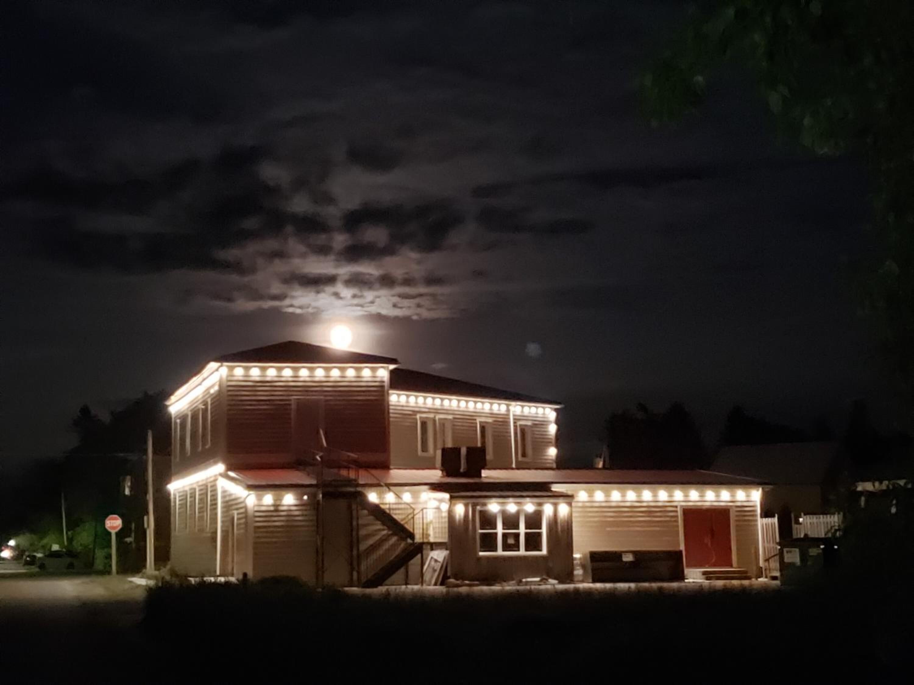 บริเวณภายนอก