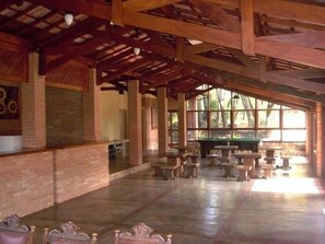 Dining - House for families and groups of up to 25 people - 6 suites (Espírito Sto do Pinhal)