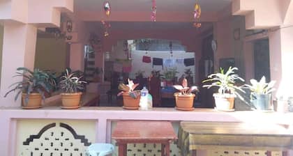 Ludy's Pension House A