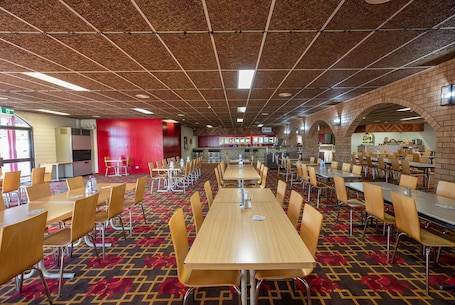 Dining. Leichhardt Hotel Motel