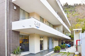 숙박 시설 입구