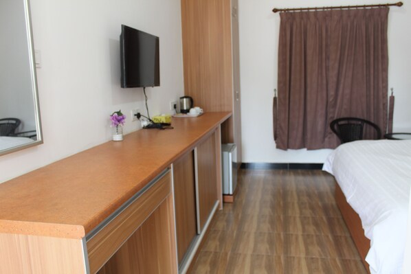 Studio, 1 très grand lit