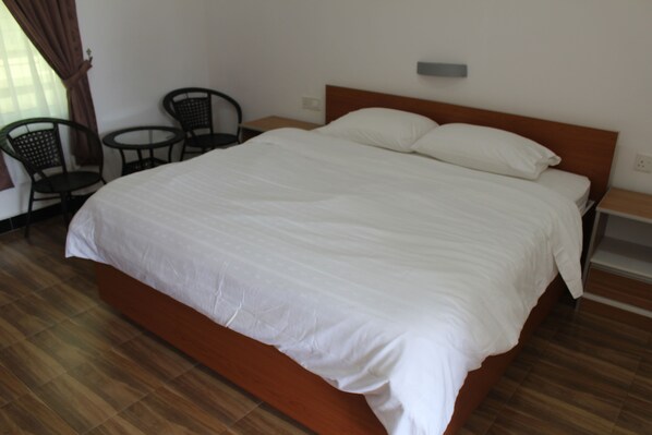 Studio King | Minibar, iron/ironing board, free WiFi, bed sheets