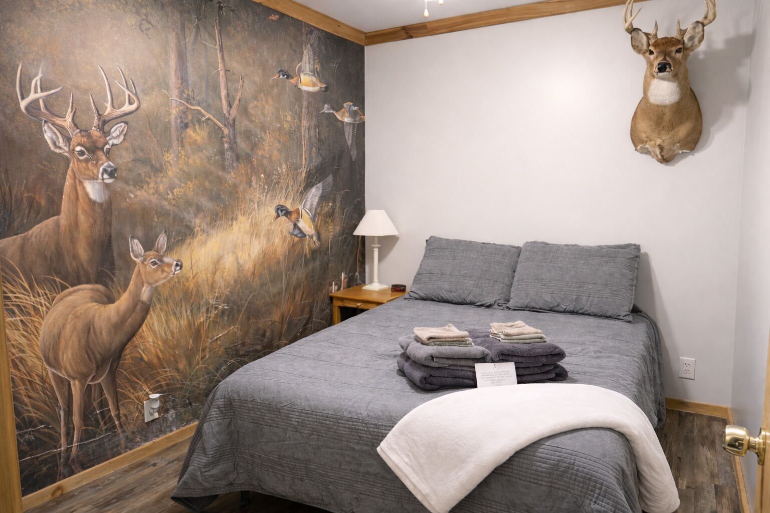 6 間睡房、免費 Wi-Fi、床單