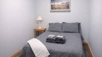 6 bedrooms, free WiFi, bed sheets