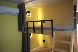 Shared Dormitory, Mixed Dorm (6 Beds) | Soundproofing, free WiFi