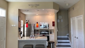 Private kitchen - Beautiful town house in a great gated community 5 miles from Disney entrance (Kissimmee)