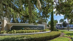 Property grounds - Beautiful town house in a great gated community 5 miles from Disney entrance (Kissimmee)