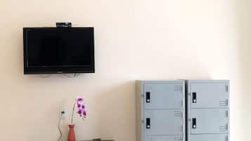 City Shared Dormitory | Meja, ruang kerja komputer riba, Wi-fi percuma