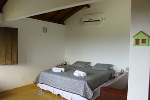 4 bedrooms, WiFi, bed sheets - Warmth and tranquility in this natural paradise in southern Bahia (Caraíva)