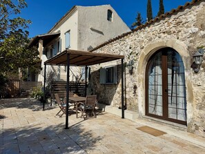 Superior Double Room, 2 Bedrooms, Pool View | Terrace/patio