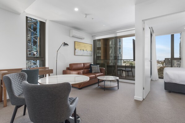 Departamento, 1 habitación | Área de sala de estar | Smart TV 