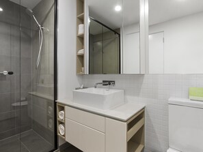 Ropa de cama de alta calidad y escritorio 