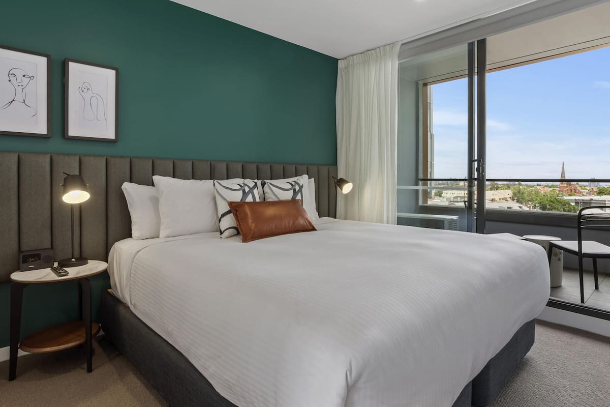 Apartment, 1 Bedroom, Balcony | Premium bedding, desk, iron/ironing board, free WiFi