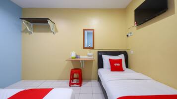 Blackout curtains, free WiFi, bed sheets