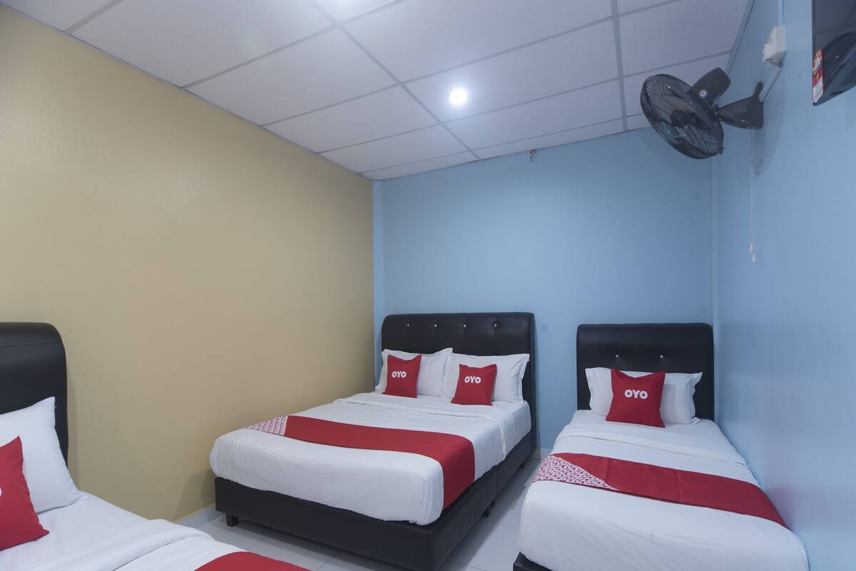 Blackout drapes, WiFi (free), bed sheets