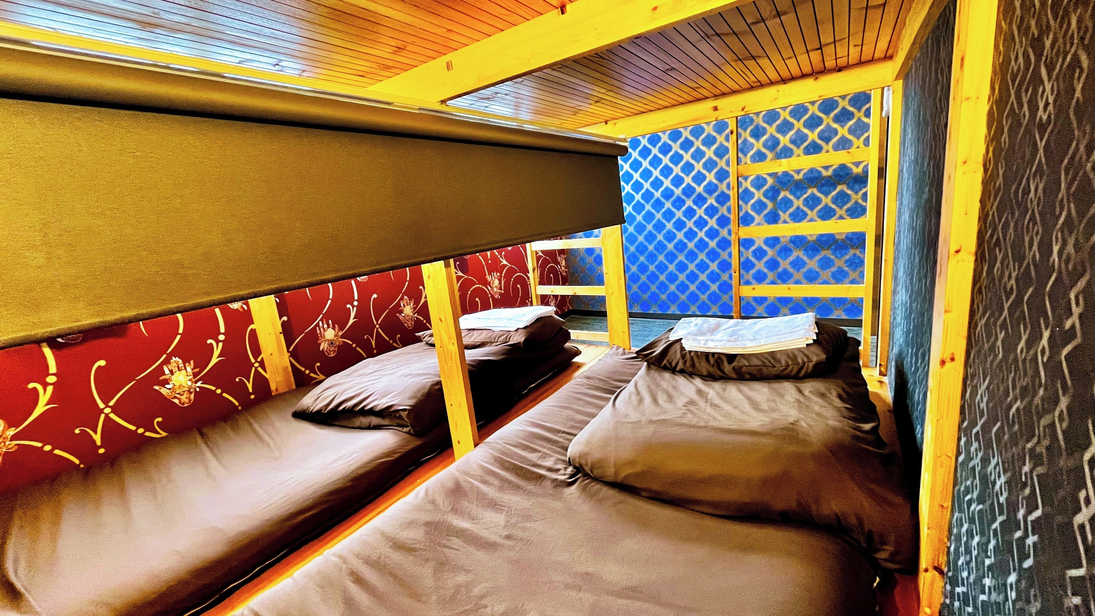 Iron/ironing board, free WiFi, bed sheets