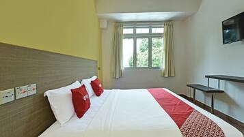 Desk, free WiFi, bed sheets