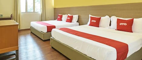 Familie suite | 1 slaapkamer, een bureau, gratis wifi, beddengoed