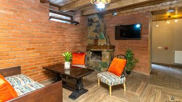 TV, fireplace, music library, video library