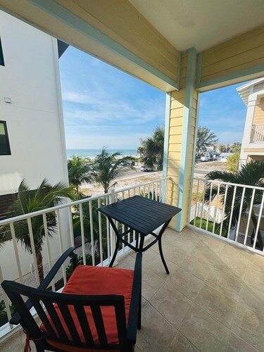 102 6th St S-downstairs 3 Bedroom Home