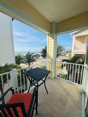 House, 3 Bedrooms | Outdoor dining - 102 6th St S-downstairs 3 Bedroom Home (Bradenton Beach)